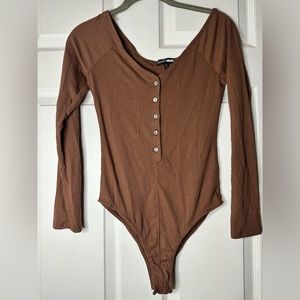 Brown Button Body Suit / Fashion Nova